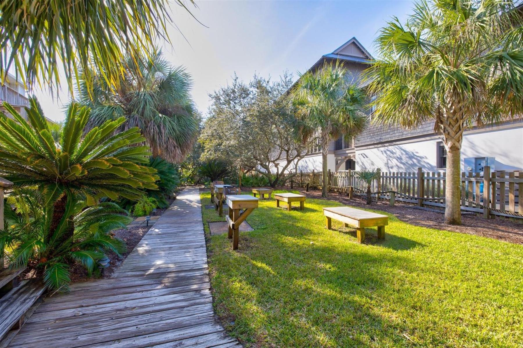 Seacrest West - 7 Palms Holiday home